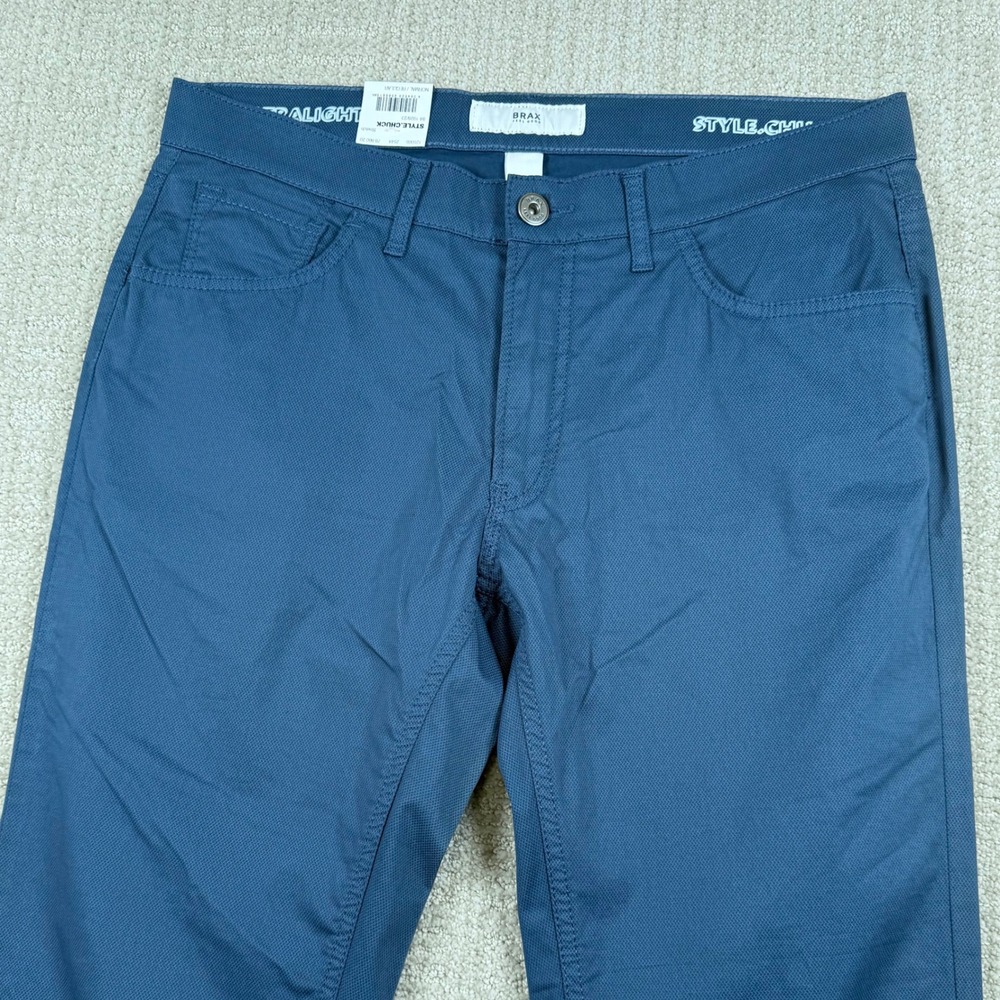NEW Brax Mens 33x34 Blue Chuck Ultra Light Modern Fit Pants *Read